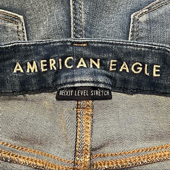 American Eagle Curvy Hi-Rise Shortie Distressed Shorts - Picture 3 of 14